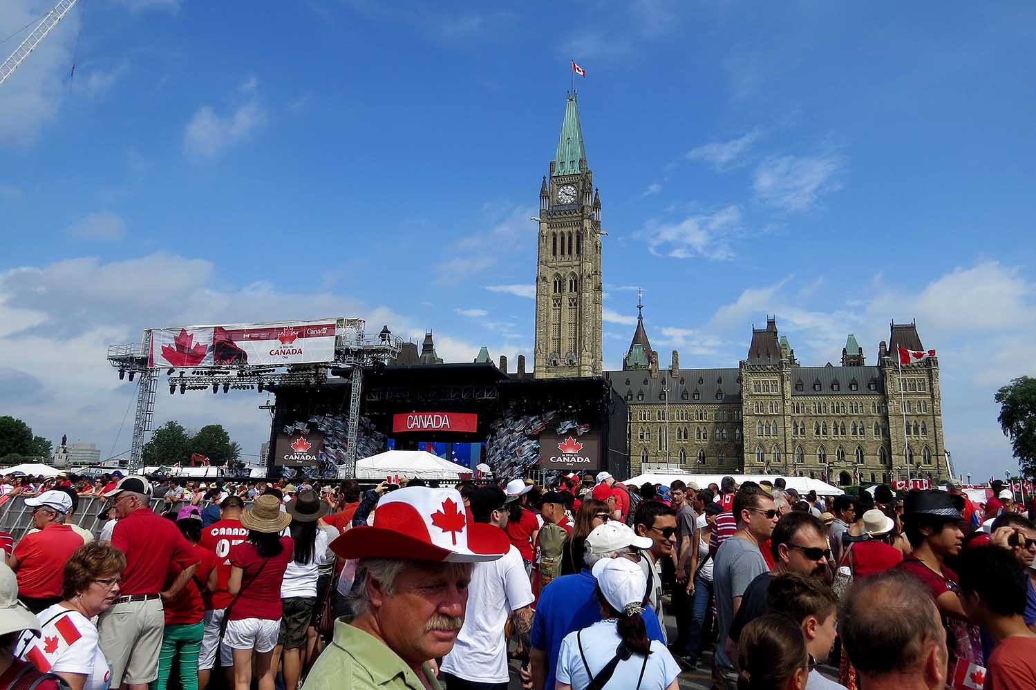 中国电信在加拿大...